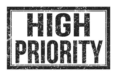 YÜKSEK ÖZEL, siyah dikdörtgen mühür işareti üzerine yazılmış kelimeler