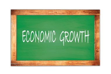 ECONOMIC GROWTH yeşil ahşap çerçeve okul tahtasına yazılmış metin.