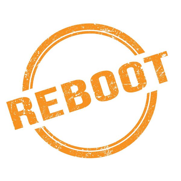 Текст REBOOT написан на оранжевой граненой винтажной круглой марке.