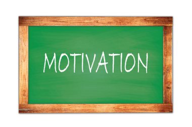 Motivasyon metni yeşil ahşap çerçeve okul tahtasına yazılmış.