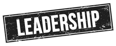 Siyah grungy dikdörtgen damga işareti üzerinde LeadERship metni.