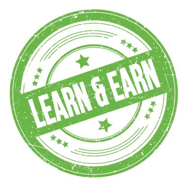 Yeşil yuvarlak grungy doku damgasıyla ilgili EARN & EARN metni.
