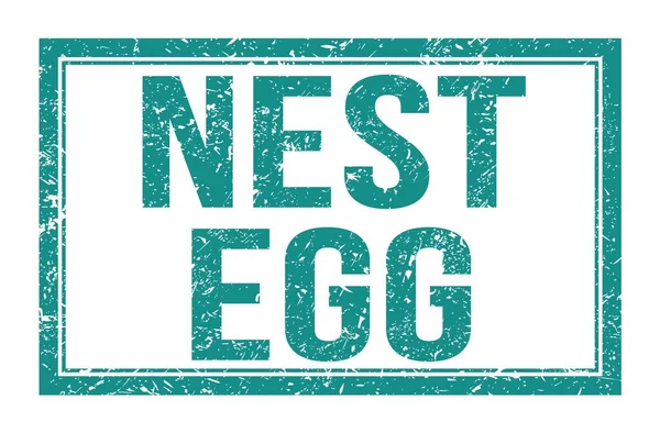 Nest Egg 青い四角形の切手記号で書かれた言葉 — ストック写真