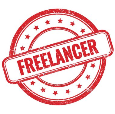 Kırmızı, eski, pasaklı, yuvarlak lastik damgalı FREELANCER metni.