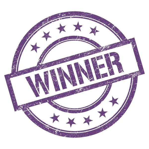 Mor menekşe üzerine yazılmış WINNER metni..