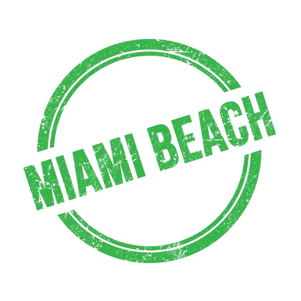 MIAMI BEACH yeşil grungy vintage yuvarlak pul üzerine yazılmış metin.