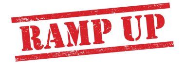 Kırmızı grungy vintage kauçuk damga üzerinde RAMP UP metin.