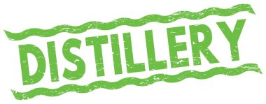 Yeşil çizgiler işareti üzerine yazılmış DİSTILLERY metni.