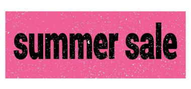 Pembe-siyah grungy işareti üzerine yazılmış yaz satışı metni.