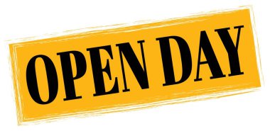 Open Day metni turuncu-siyah dikdörtgen mühür işareti üzerine yazılmış.