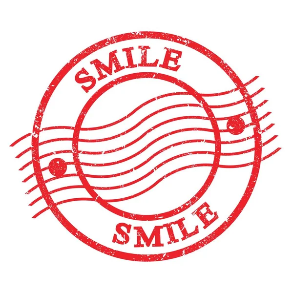 Smile Tekst Napisany Czerwonym Grungy Znaczku Pocztowym — Zdjęcie stockowe