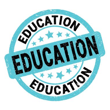 EĞİTİM metin mavi-siyah grungy işareti üzerine yazılmış.