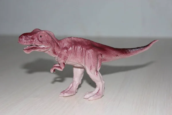 Toy Tyrannosaurus Sobre Fondo Blanco —  Fotos de Stock