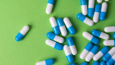 beyaz ve mavi haplar genel arka plan