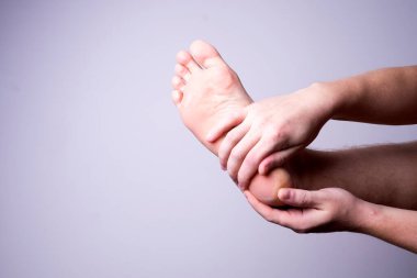 Bacak ağrısı, bacak ağrısı, ayak hastalıkları.