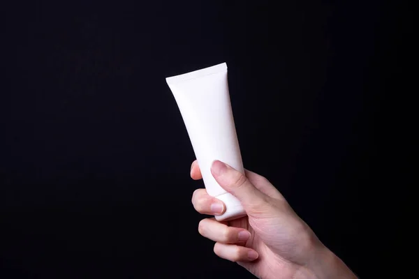 Embalagem Creme Mão Mãos Femininas — Fotografia de Stock