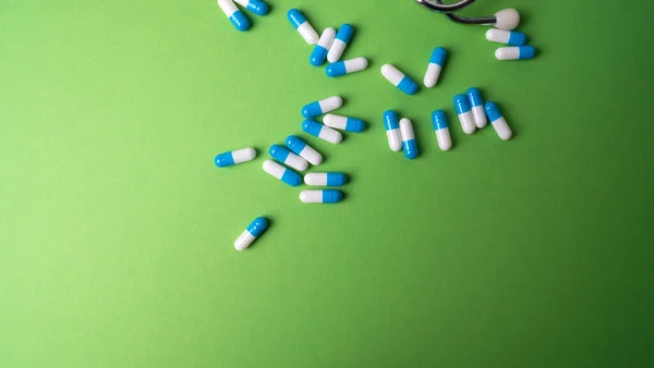 Белый Синий Таблетки Общий Фон — стоковое фото
