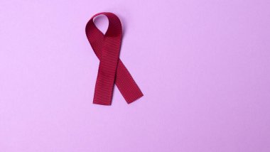 AIDS 'le mücadelenin kırmızı kurdele sembolü