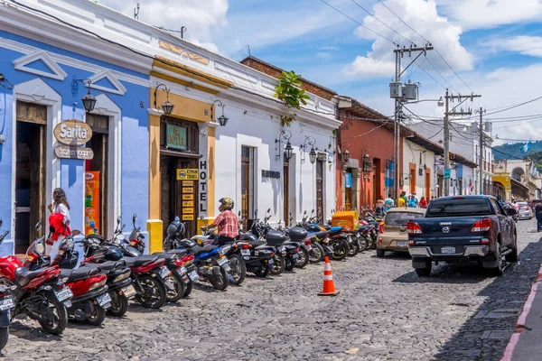 Antigua Guatemala September 2021 Ehrliche Straßenansichten Von Autos Menschen Und — Stockfoto