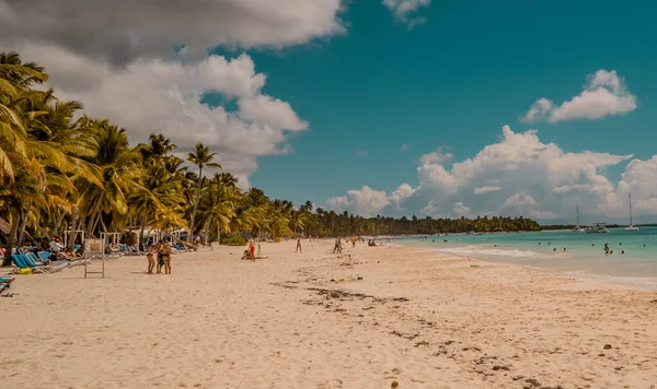 Isla Saona Dominikanische Republik Oktober 2021 Touristenschwimmen Strand Der Insel — Stockfoto