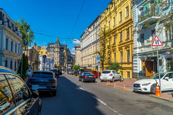 Podil Kiew Ukraine Juni 2021 Straßenfotografie Von Autos Und Traditioneller — Stockfoto