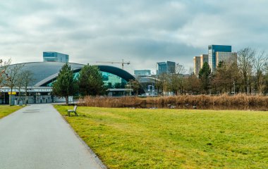 Kirchberg, Lüksemburg - 15 Aralık 2021 - Ulusal Spor ve Kültür Merkezindeki Coque Park