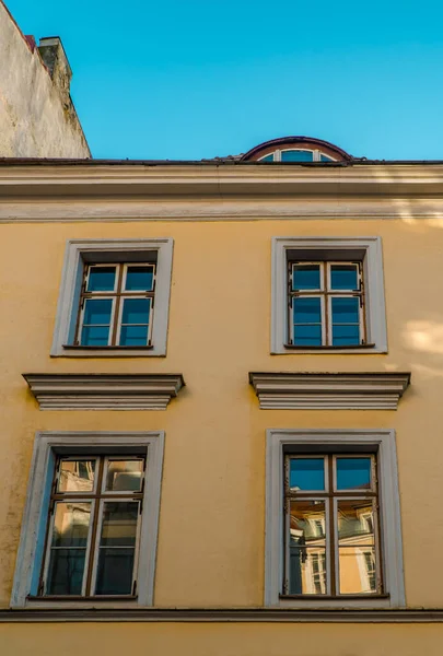 Vertikale Ansicht Traditioneller Mittelalterlicher Häuser Der Altstadt Von Tallinn Estland — Stockfoto