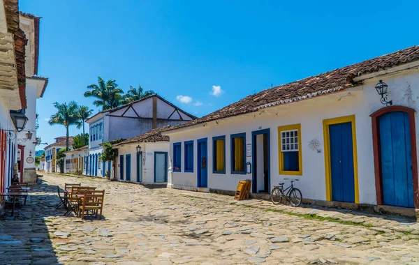 Paraty Brasilien Februar 2022 Eine Gepflasterte Straße Mit Portugiesischer Kolonialarchitektur — Stockfoto