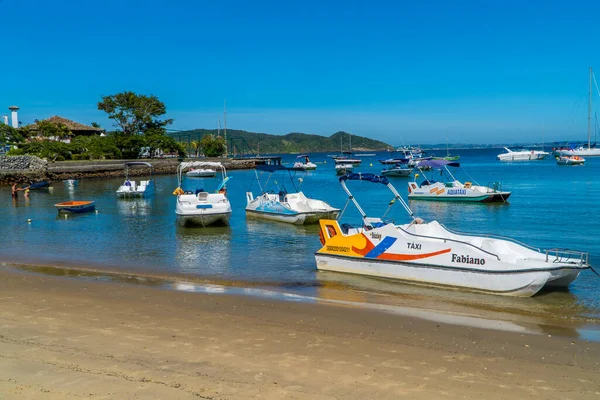 Buzios Brazylia Marca 2022 Łodzie Małej Plaży Pobliżu Orla Brigitte — Zdjęcie stockowe