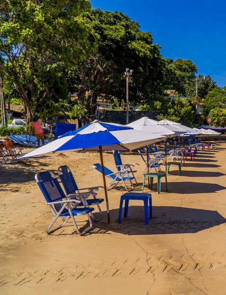 Buzios Brazylia Marca 2022 Widok Pionowy Krzeseł Małej Plaży Pobliżu — Zdjęcie stockowe