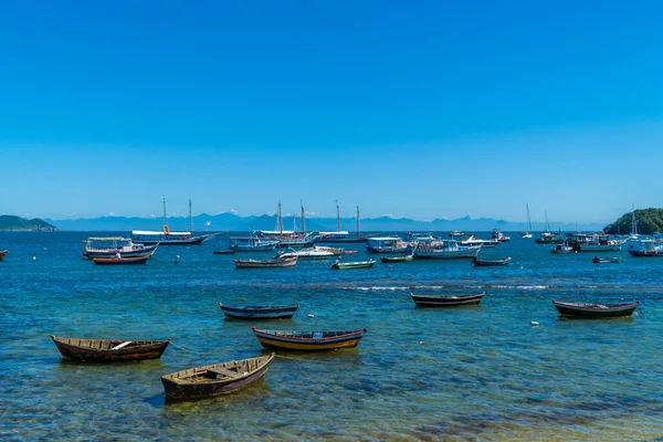 Buzios Brasile Marzo 2022 Barche Pesca Turistiche Nel Porto Vicino — Foto Stock