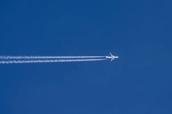 Avión Cielo Aviación Aeropuerto Contrail Nubes — Foto de Stock