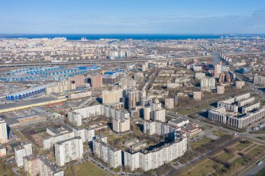 Körfez kıyısındaki bir milyon insanın havadan görüntüsü.