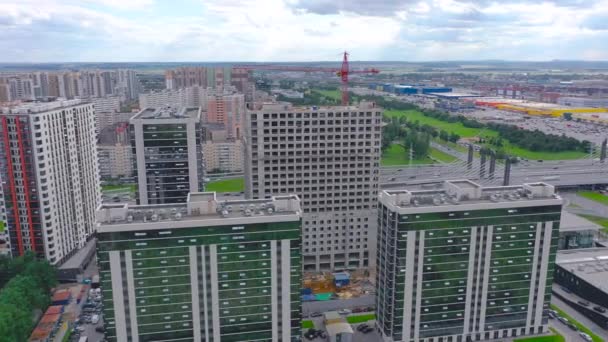 Daireleri Olan Camdan Binaların Hava Manzarası Inşaat Halindeki Binaların Kompleksi — Stok video