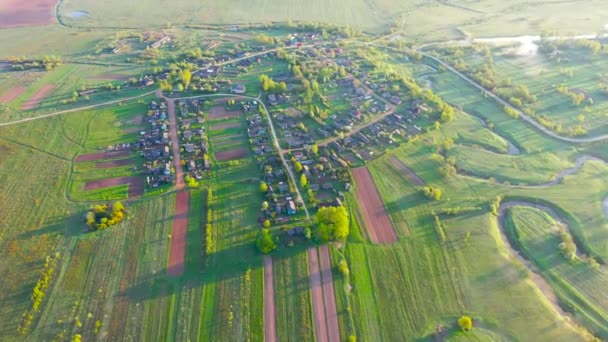 Вид Воздуха Летнюю Сельскую Ландшафтную Местность Полями Скошенной Травы Видом — стоковое видео