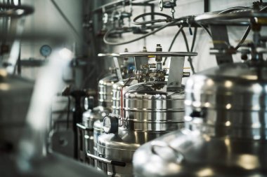 endüstriyel üretimde metal gözlük