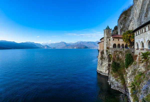 Utsikt Över Santa Caterina Del Sasso Hermitage Det Ett Kloster Stockbild