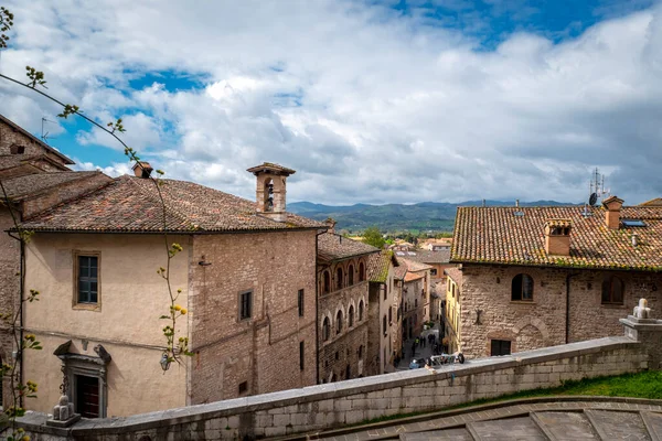 Widok Starą Ulicę Centrum Miasta Gubbio Region Umbrii Środkowe Włochy — Zdjęcie stockowe
