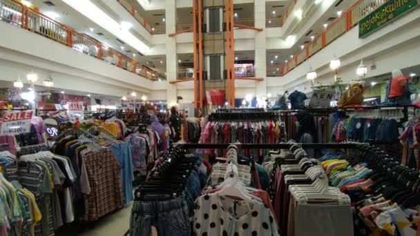 Darmo Handelszentrum Dtc Mall Surabaya Indonesien Innenansicht Bei Covid19 Pandemie — Stockvideo