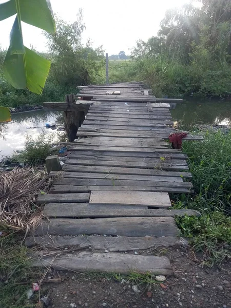 Jembatan Kayu Taman — Stok Foto