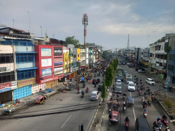 Medan Indonezja Marca 2022 Poranny Ruch Ulicy Pułkownika Yos Sudarso — Zdjęcie stockowe