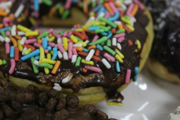 다채로운 도넛의 클로즈업 — 스톡 사진