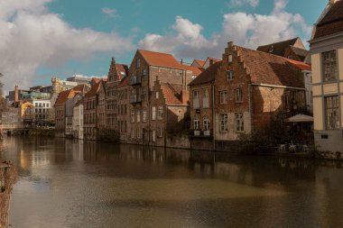 Gent 'teki tarihi şehir merkezi (Gent), Belçika. Gent 'in mimarisi ve simgesi. Gent şehrinin manzarası.