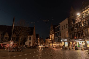 Gent 'teki tarihi şehir merkezi (Gent), Belçika. Gent 'in mimarisi ve simgesi. Gent şehrinin manzarası.