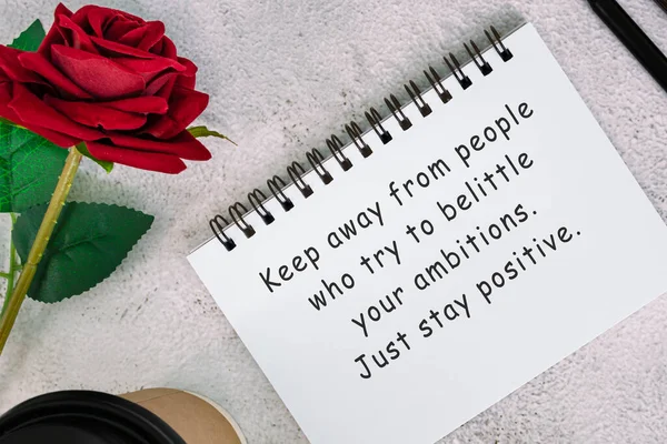 Motivational Quote Note Book Keep Away People Who Try Belittle — ストック写真