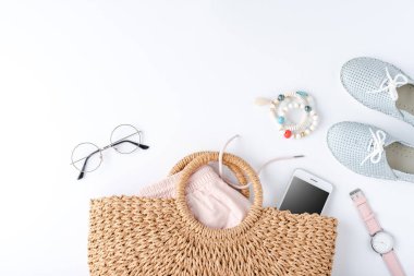 Yaz kadın kıyafetleri ile moda geçmişi
