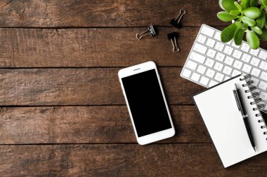 Akıllı telefon ve aksesuarlarla iş geçmişi. Üst görünüm