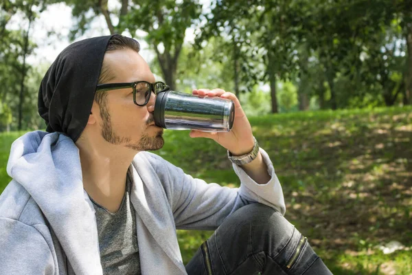 Man Drinking Takeaway Coffee While Enjoying Spring Day Nature — Stock Photo, Image