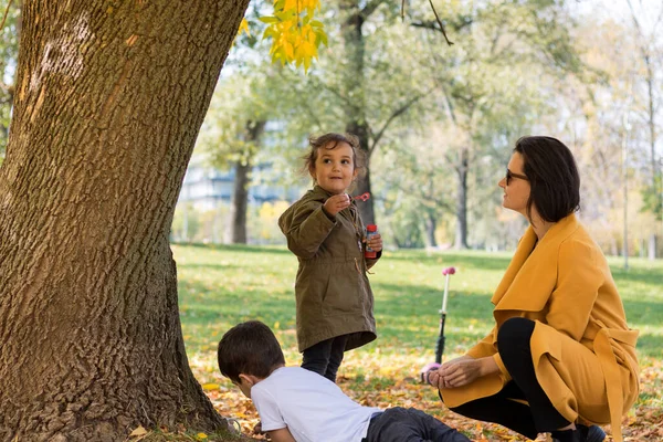 Small Kid Mother Playing Autumn Park While Spending Day Together — Foto Stock