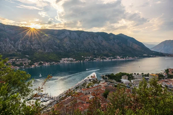 Vista Para Cidade Velha Kotor Cima Pôr Sol Montenegro — Fotografia de Stock